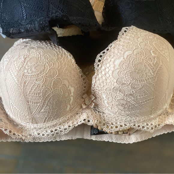 🌸2 Pack Bra Lightly Padded 36D - Picture 2 of 7